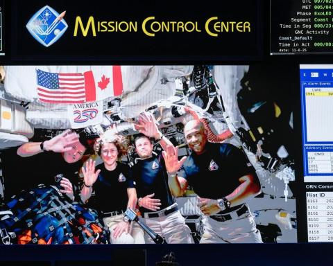 Artemis II returns to Earth after historic mission around the Moon.